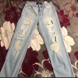Ultra high-rise mom jeans